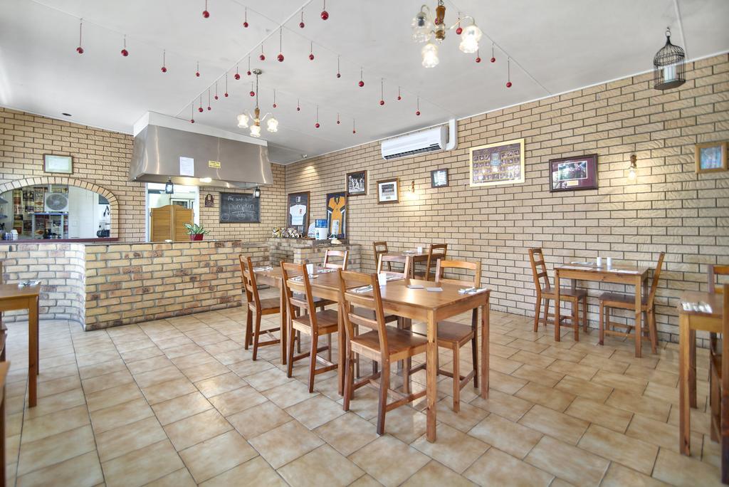 Warwick Settlers Inn Экстерьер фото