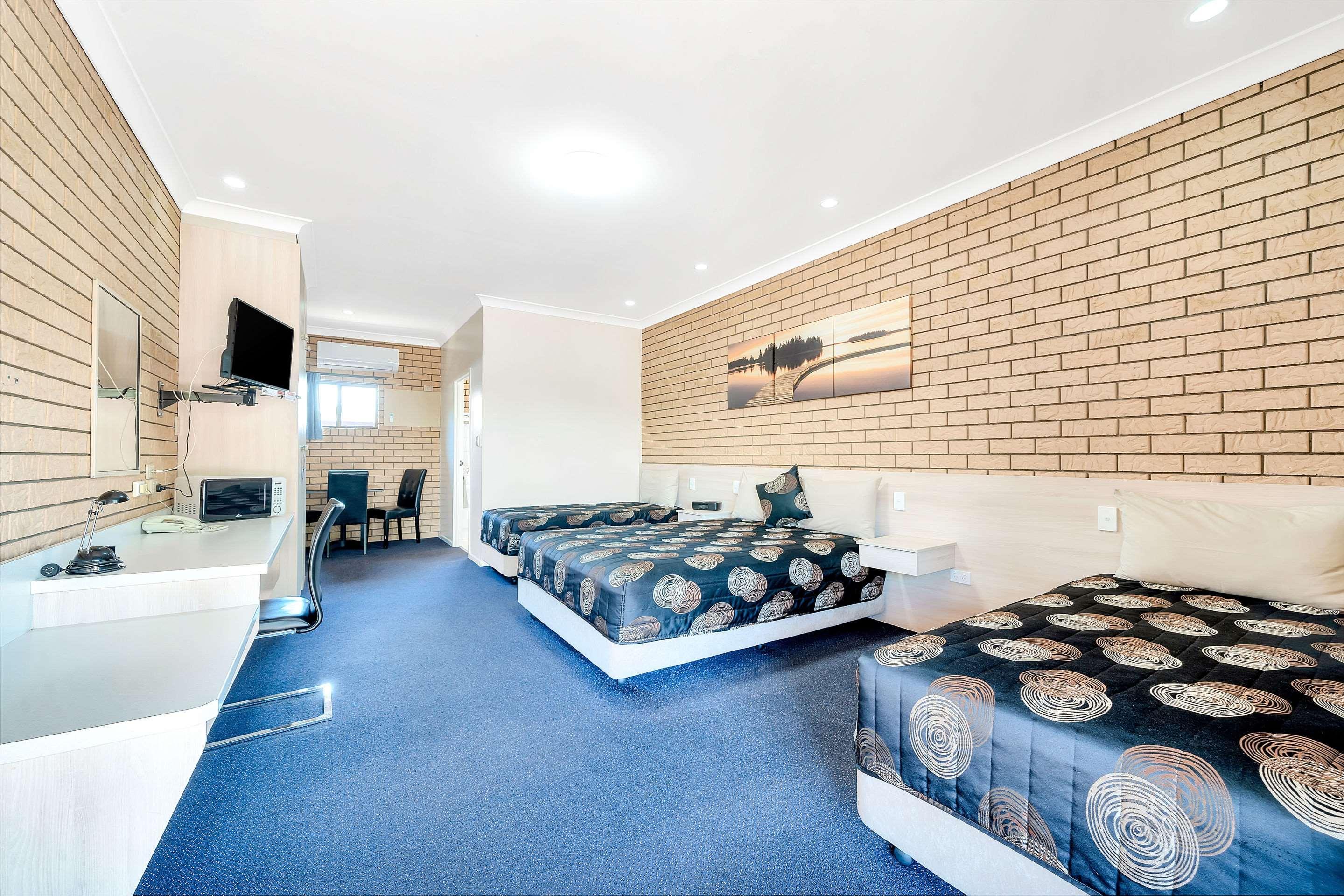 Warwick Settlers Inn Экстерьер фото