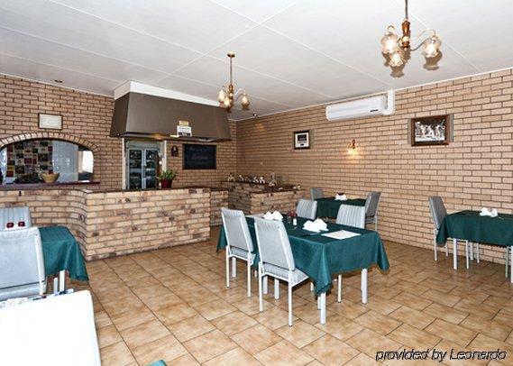 Warwick Settlers Inn Ресторан фото